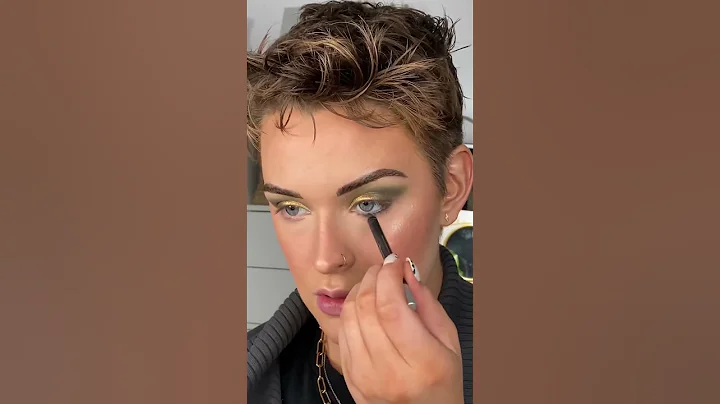 Here's a quick tutorial of the green eye look I wo...