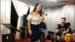 TANDA MERAH (EVIE TAMALA) -COVER LIVE ALYA PANGESTY FEAT OQINAWA