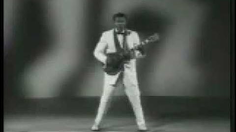 John Lennon steals from Chuck Berry