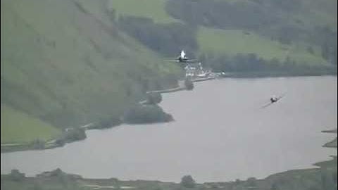 Mach Loop   Cad West 2 Hawks make chase