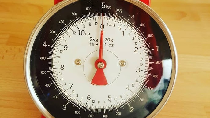 LEARN HOW TO MEASURE WITH AN ANALOGUE WEIGHING SCALE AS A BAKER 