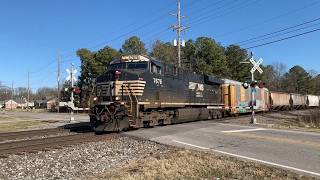 Train Blocks RR Crossing To Let 3 Trains Pass!  As Seen On TV.  Trains Passing & Trains With DPUs!