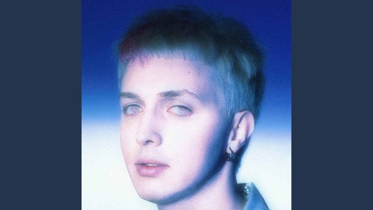 YouTube पर Balenciaga (Bonus Track) देखें YouTube पर Balenciaga (Bonus Track) देखें