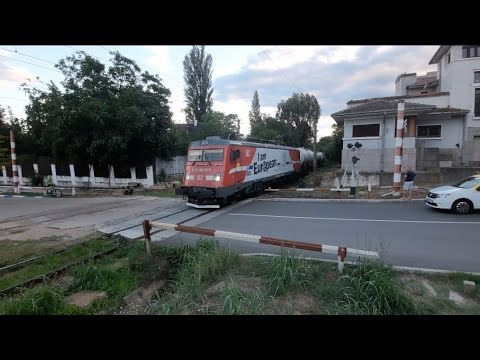 LEMA 017 DB with a freight train in Drobeta Turnu Severin | Marfar DB în Drobeta Turnu Severin