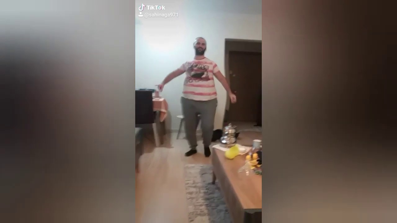 Duvarda Elek mi Olur El Kızı Melek Mi Olur Tiktok Büyük Göbek Akımı Duvarda Elek mi Olur El Kızı Melek Mi Olur Tiktok Büyük Göbek Akımı