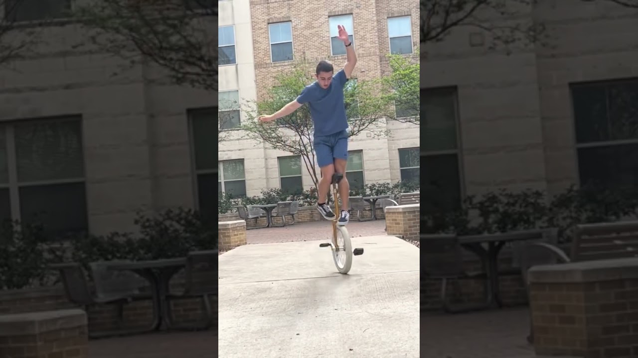 Unicycle Standup Koosh Koosh #unicycles #unicycle #circus #circusarts #circusartist #freestyle