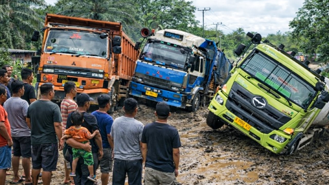 Страшно || Напряженный сюжет: Грузовик, груженный дровами, может перевернуться от одной ошибки