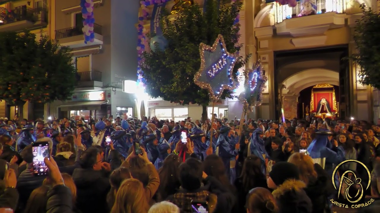 La Am Santa Cecilia ante la capilla de la Estrella, desbordando de júbilo a Triana.