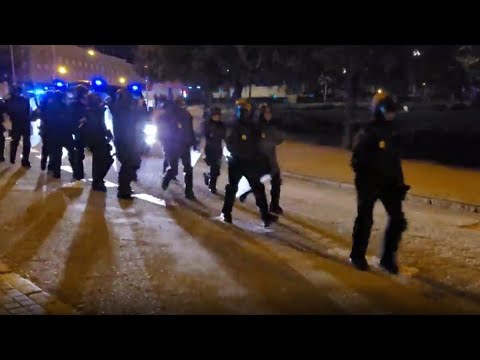 La Policía Nacional interviene en botellones del Parque del Oeste (Madrid)