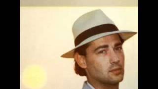 Video thumbnail of "Luca Carboni - Farfallina"