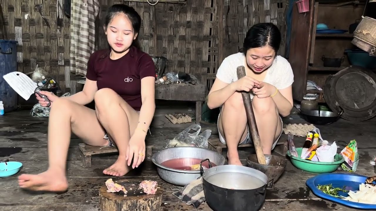 พ่อชื่อไก่ให้ 1 ตัว บอกว่าอยากกินแกงใส่ยวกกล้วย สองสาวเลยจัดให้..🤣‼️🇱🇦🇹🇭