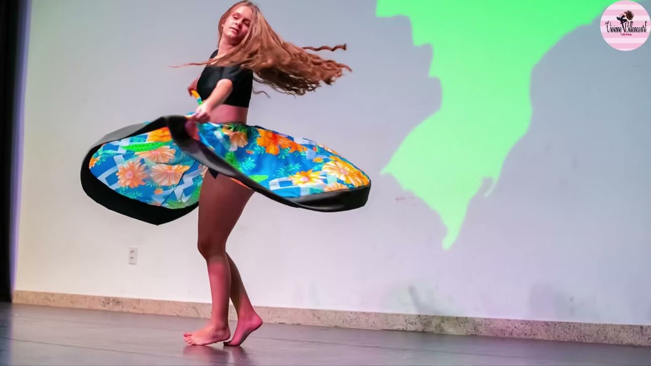 Espetáculo Studio de Dança Viviane Bittencourt viajando pelo Brasil - Ai Menina