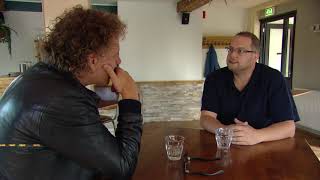 Thumbnail for Oplichters op het Internet - S01E04 Deel 3/5 - Iraanse Oplichter