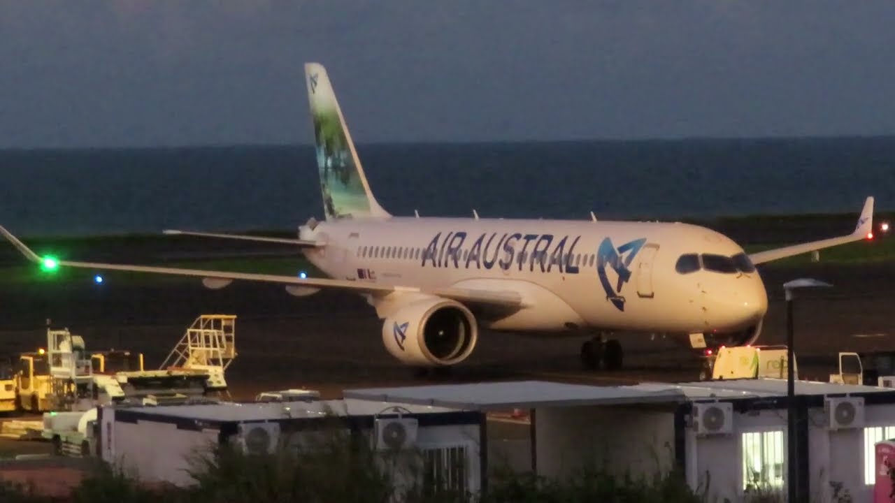 Arrivée à St Denis du vol UU109 ,Airbus A220-300 ,Air Austral