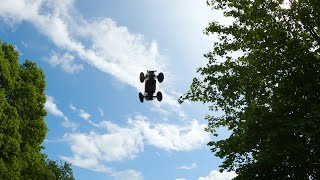 Arrma Granite 4x4 - Flying Through The Air