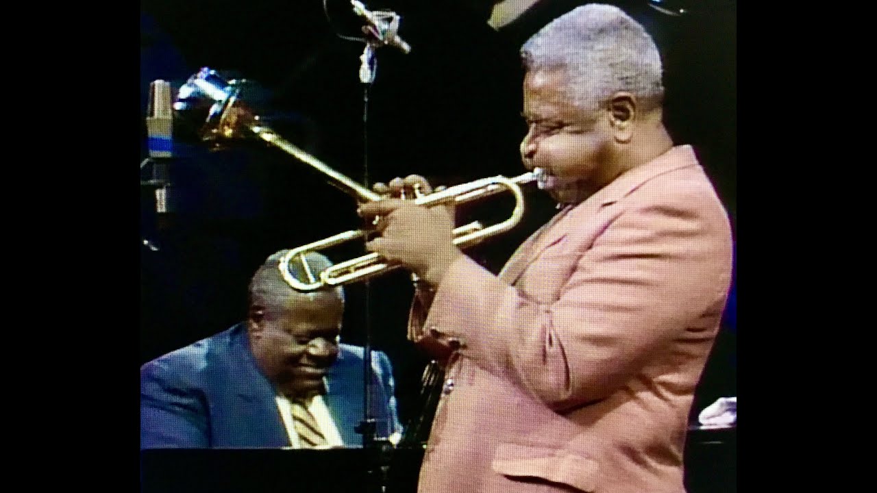 DIZZY GILLESPIE AND OSCAR PETERSEN ALL STAR TRIBUTE TO THE JAZZ MASTER 1987 adlı videoyu YouTube'da izle DIZZY GILLESPIE AND OSCAR PETERSEN ALL STAR TRIBUTE TO THE JAZZ MASTER 1987 adlı videoyu YouTube'da izle
