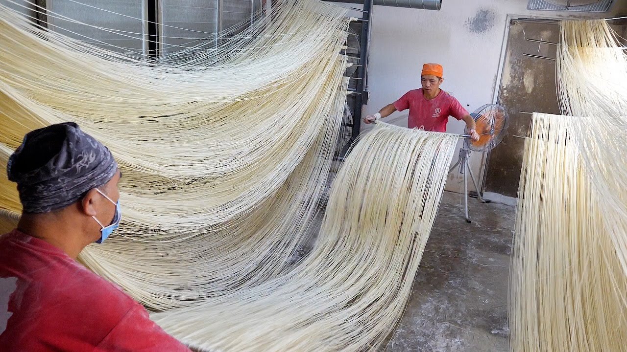 Тайваньский мастер по приготовлению лапши ручной работы - тайваньская традиционная еда