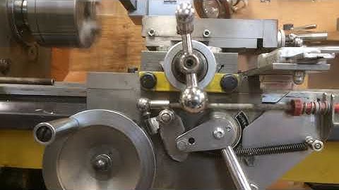 Auto disengagement for Lathe feedscrew