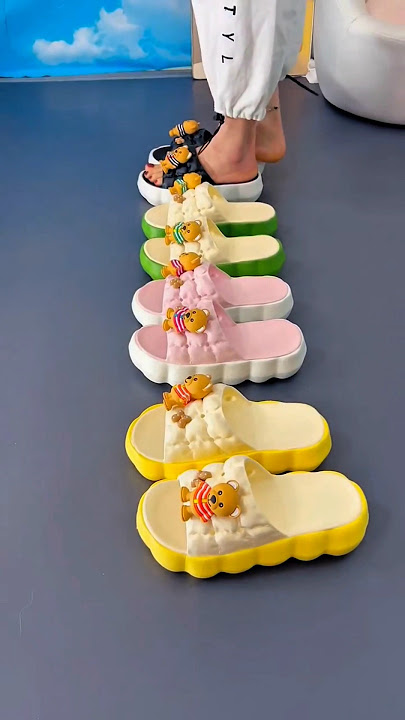 👠 Matching Sandals for Every Mood… Except the Black One – It’s Always On! 😉