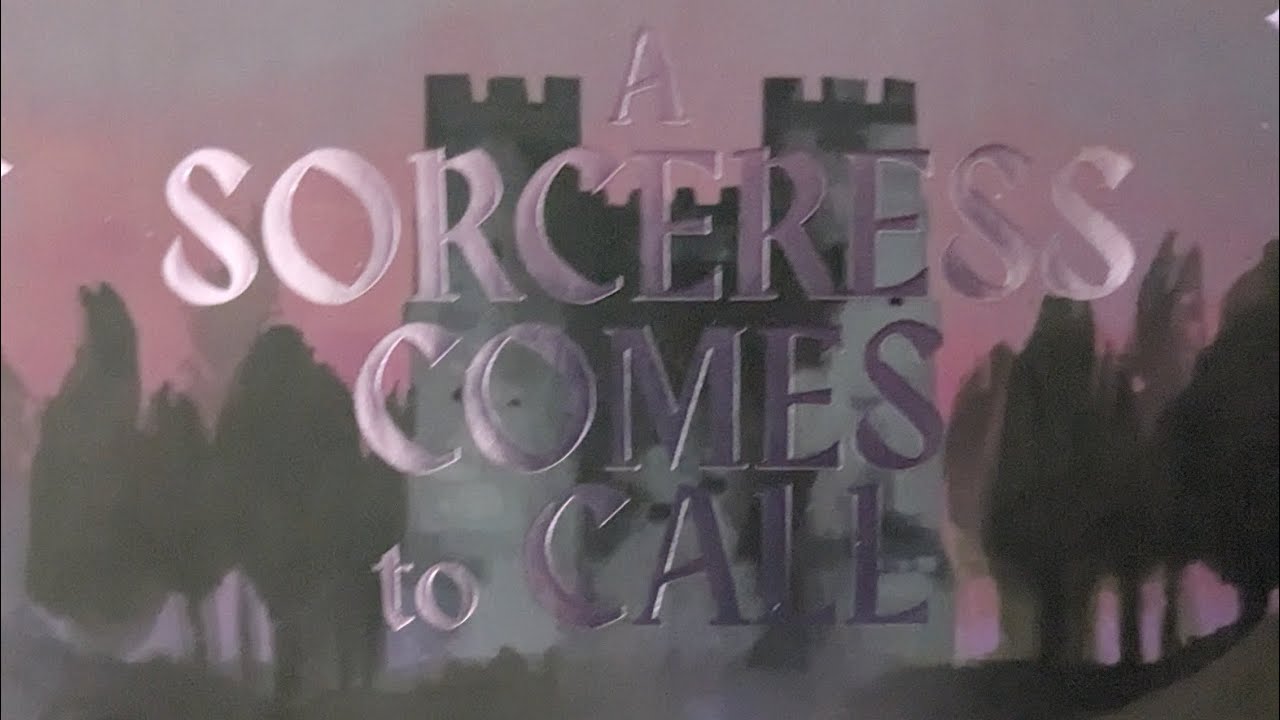 Book Review: A Sorceress comes to Call by T. Kingfisher - YouTube