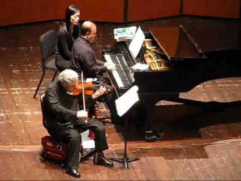 Itzhak Perlman Perform Schindler's List theme