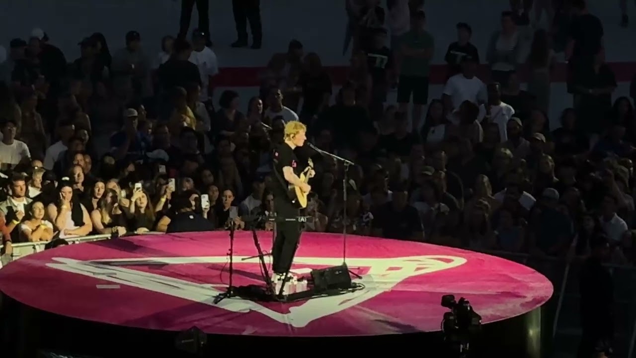 Supermarket Flowers - Ed Sheeran (LIVE) | Go Media Stadium Auckland New Zealand January 16, 2026