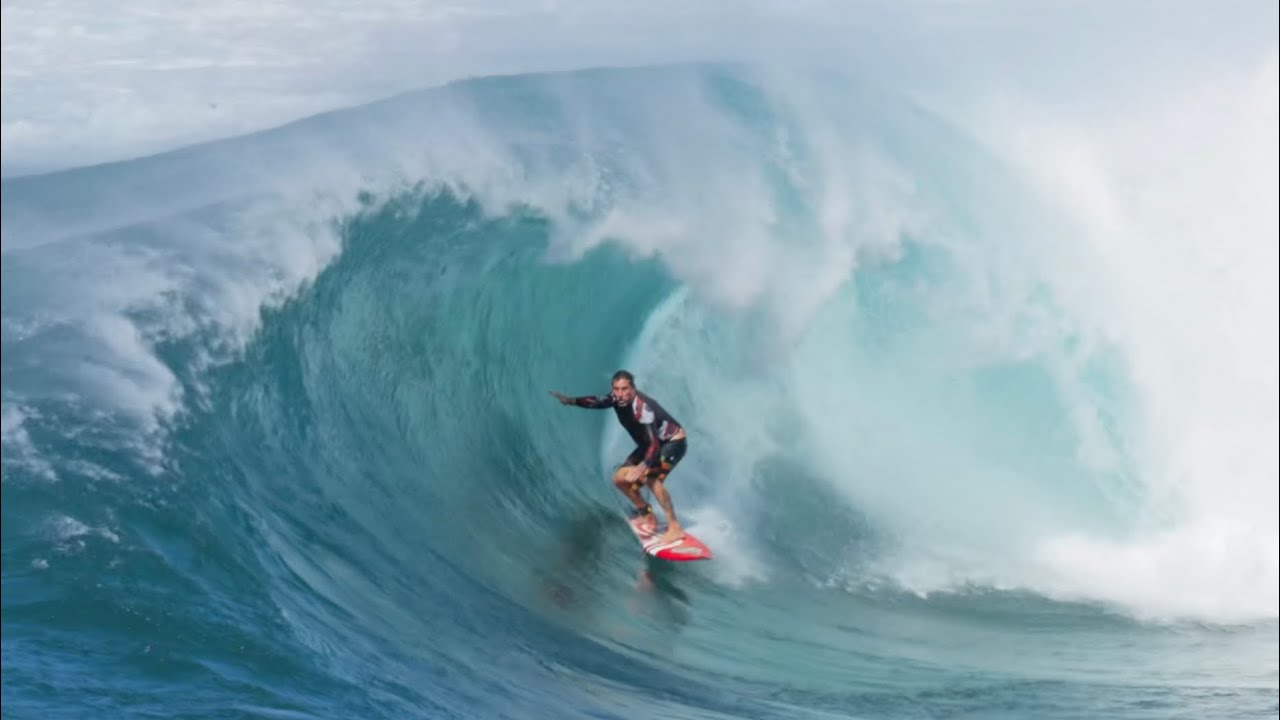 ⁣Surfing Honolua Bay, Maui, Hawaii - January 16, 2021 (RAW CLIPS) (4K)