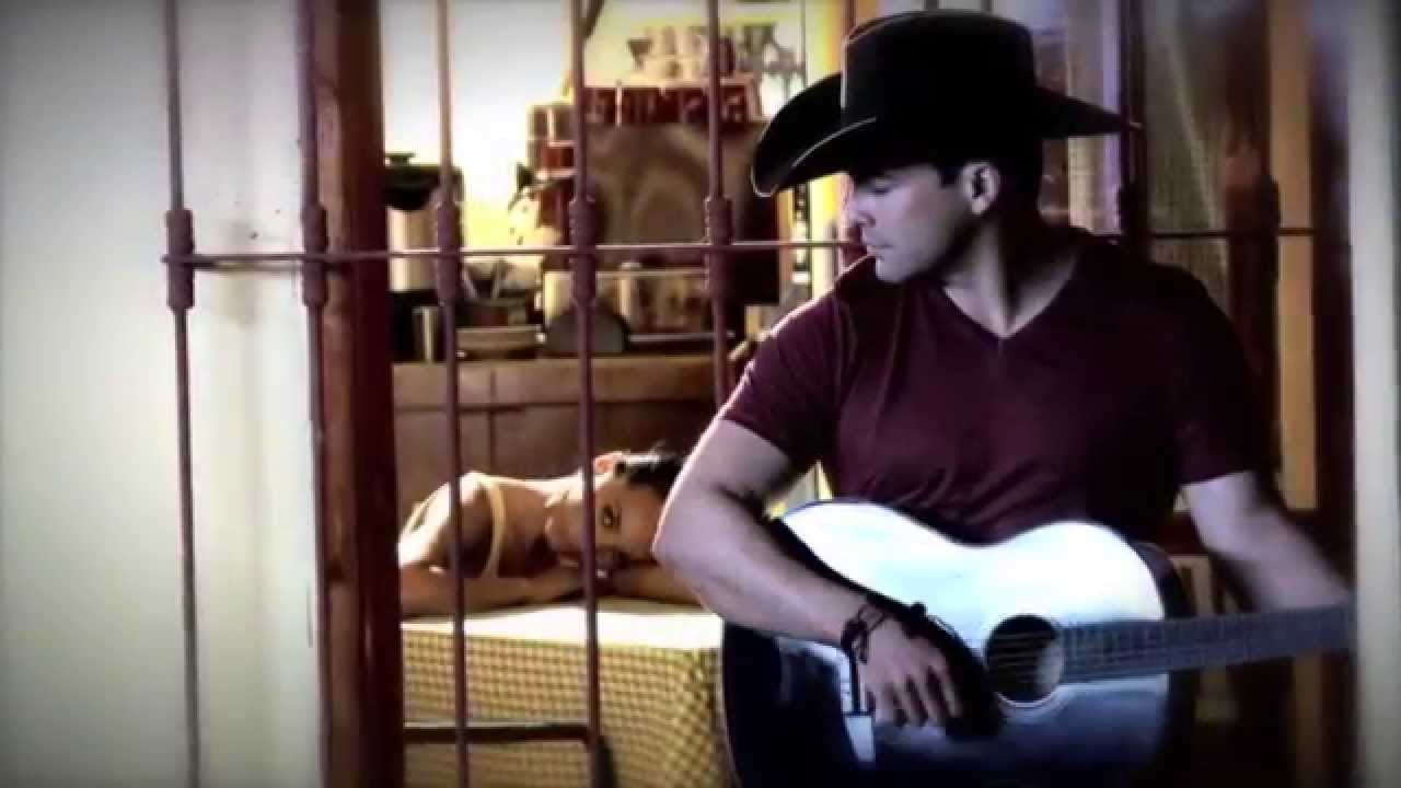 Bobby Pulido - Inesperadamente (Video Oficial) auf YouTube ansehen Bobby Pulido - Inesperadamente (Video Oficial) auf YouTube ansehen
