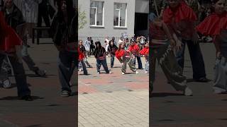 Every body 🔥🥰at school 🔥 #anadidic #kidsinger #dance #atschool #everybody