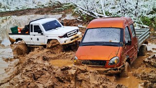 GAZELLE 4x4 or old Land Cruiser 70? ...What's better off-road? ...RC OFFroad