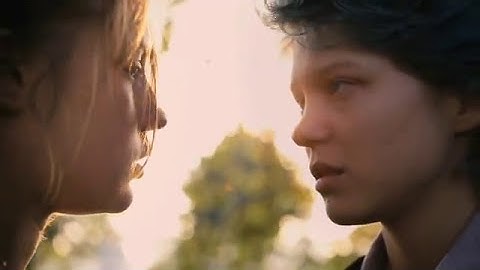 フランス映画『アデル、ブルーは熱い色』予告編