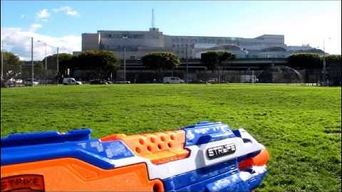 Nerf Elite Stryfe Range Test Stock vs 17v Modified