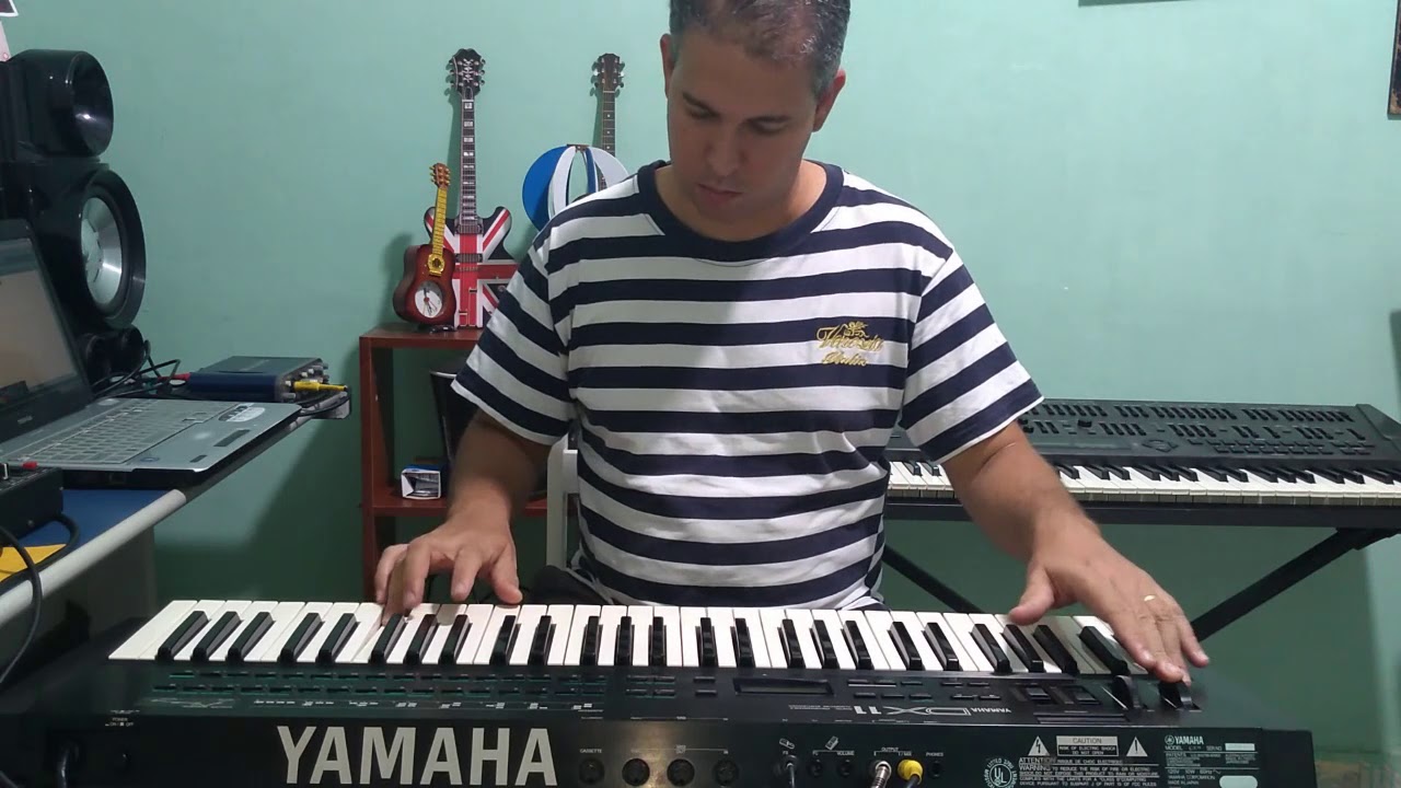 Yamaha DX11 (Factory Sounds) - YouTube