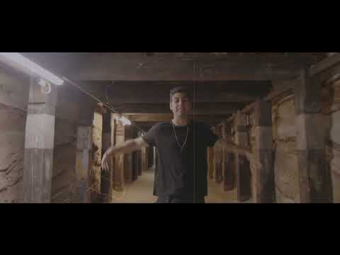 Putar Pequenos Gigantes - Fabio Brazza
