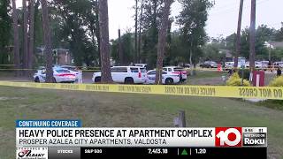 BREAKING: Heavy police presence at Valdosta apartment complex
