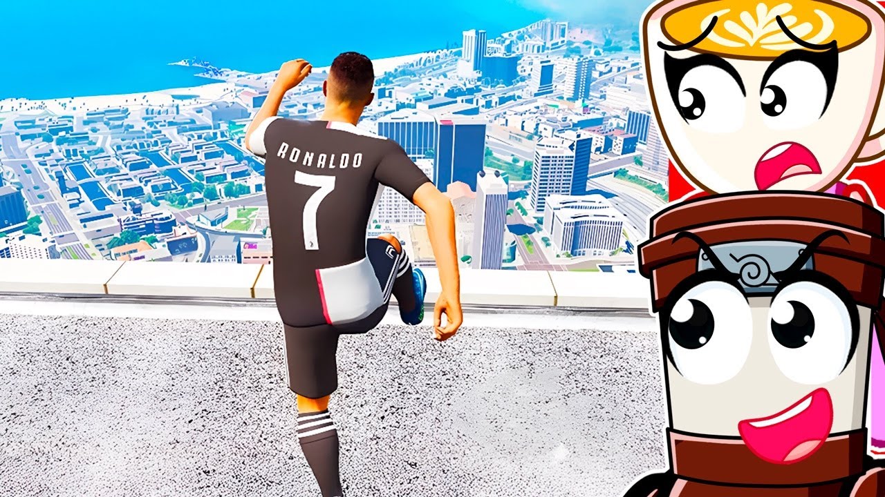 Reacting to CRISTIANO RONALDO in GTA 5!