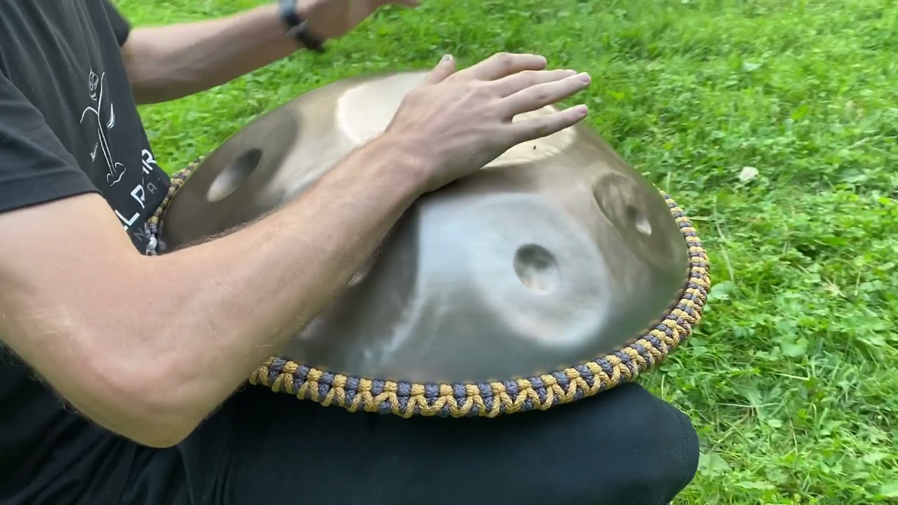 Bass handpan park improvisation