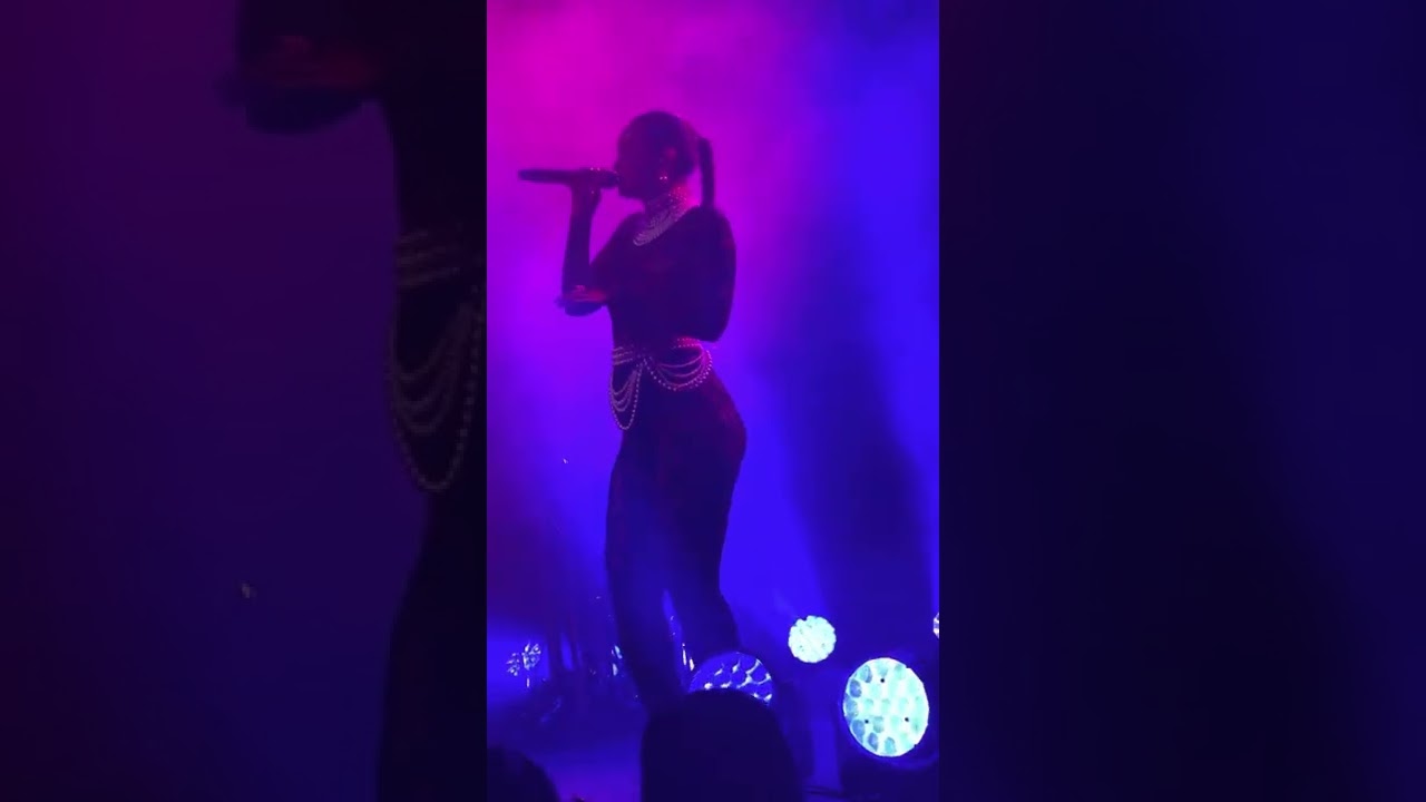 Sabrina ClaudioOrion's Belt Live at SummitBased on a Feeling Tour YouTube