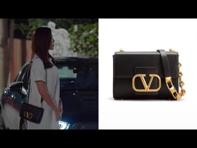 Valentino Stud Sign Shoulder Bag Review : r/WagoonLadies