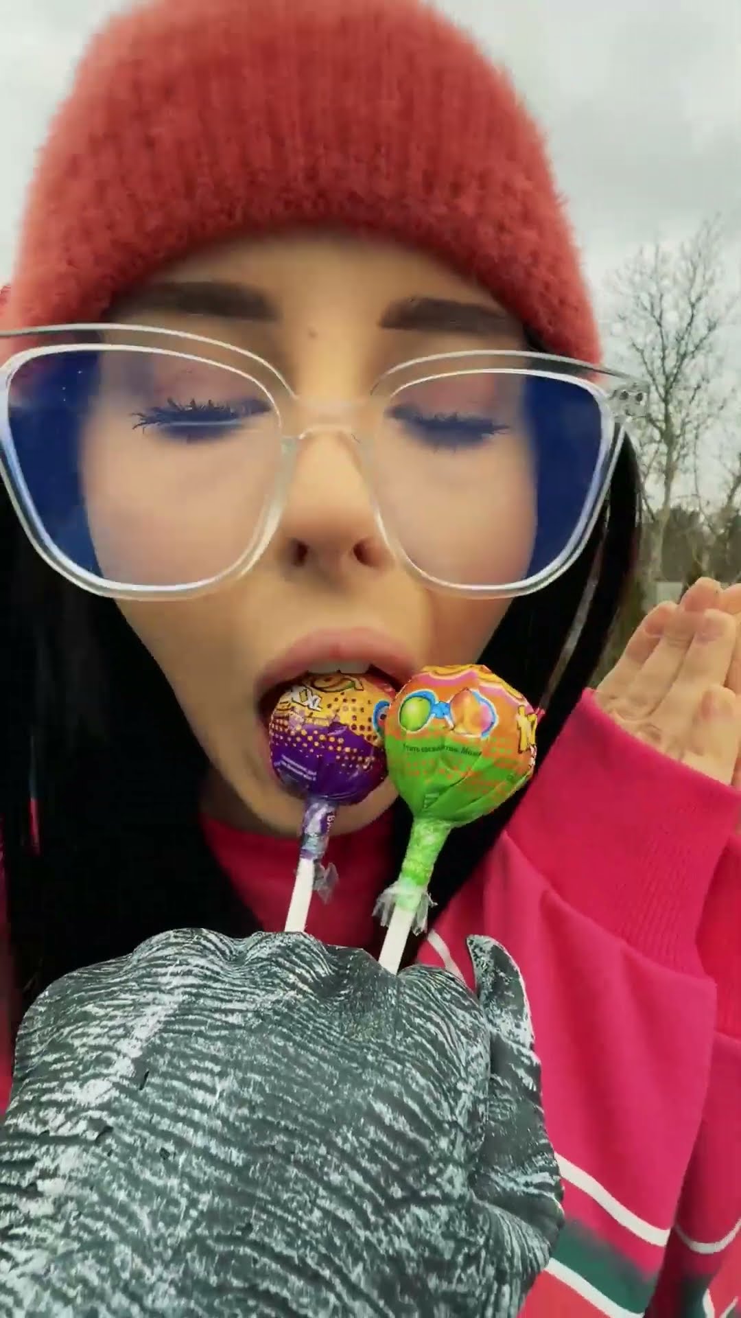 comedy: ?thank you for lollipops?❤️?