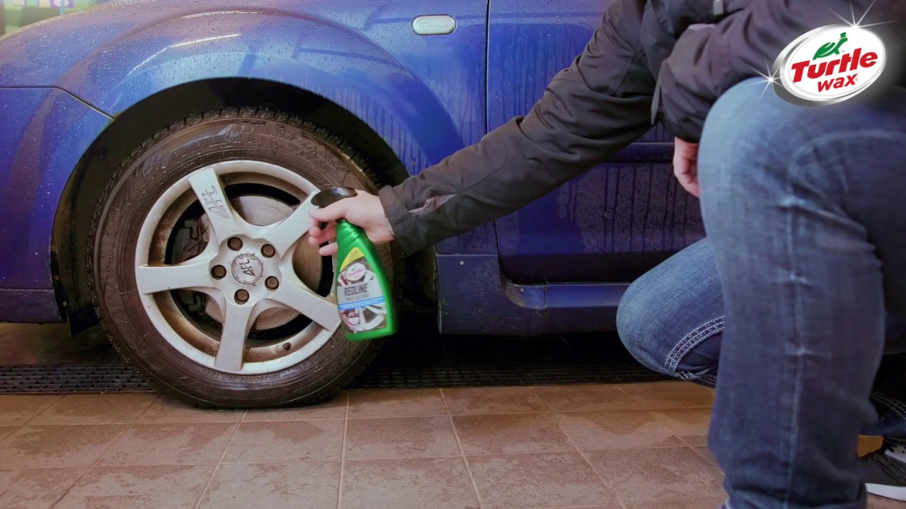 Hur du säkert rengör dina fälgar med den pH neutrala Redline Wheel Cleaner från Turtle Wax