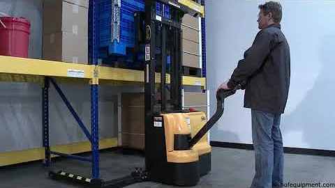 Electric Straddle Stacker (2025)