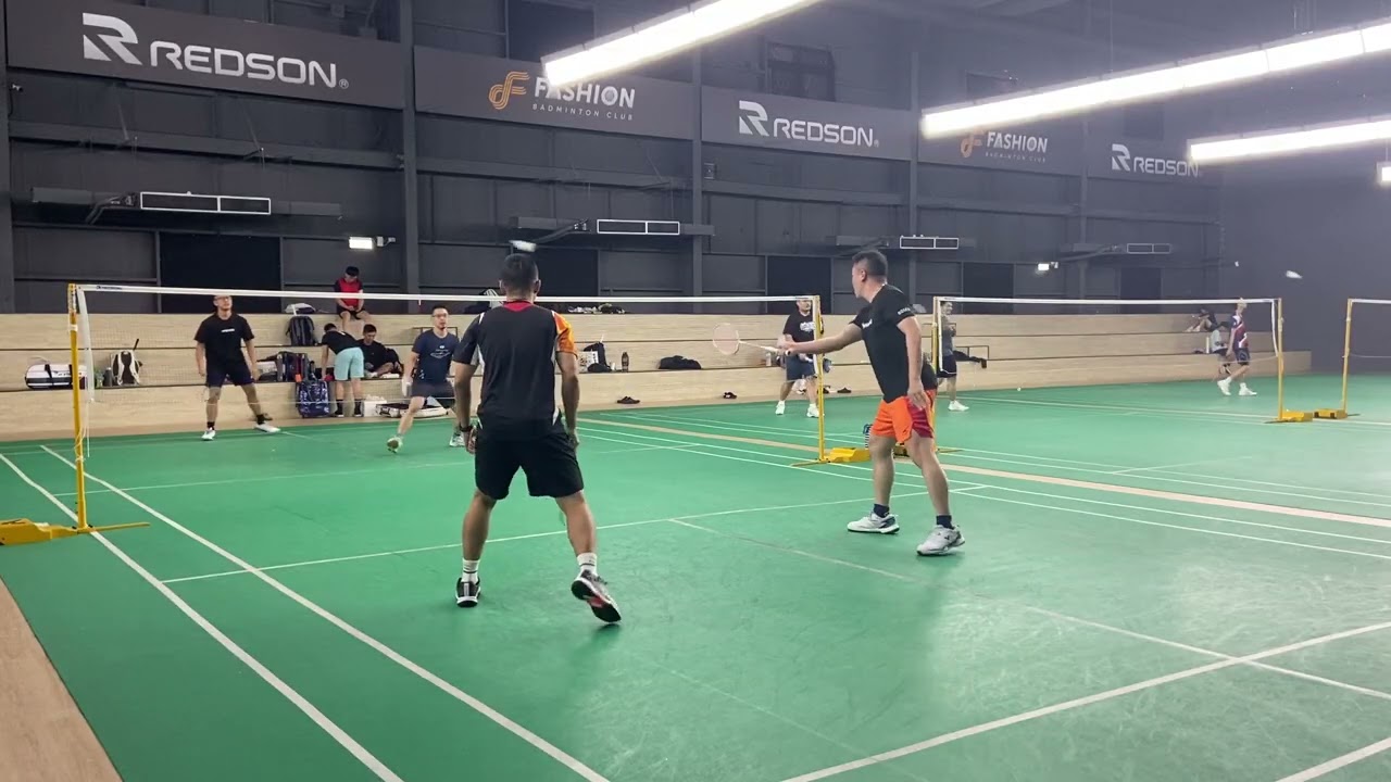 202601球聚~台南飛迅羽球館~新年第一次球聚~第一場~泡麵哥人生不只是談戀愛~也要好好練球!~~噗噗