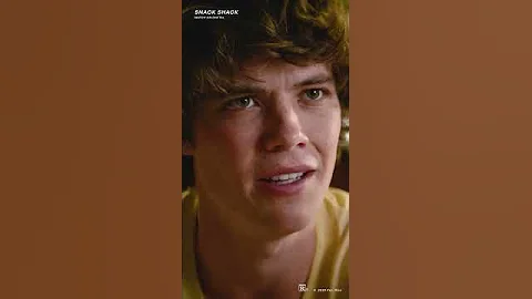 “Let me smell those hands” 😳 #SnackShack