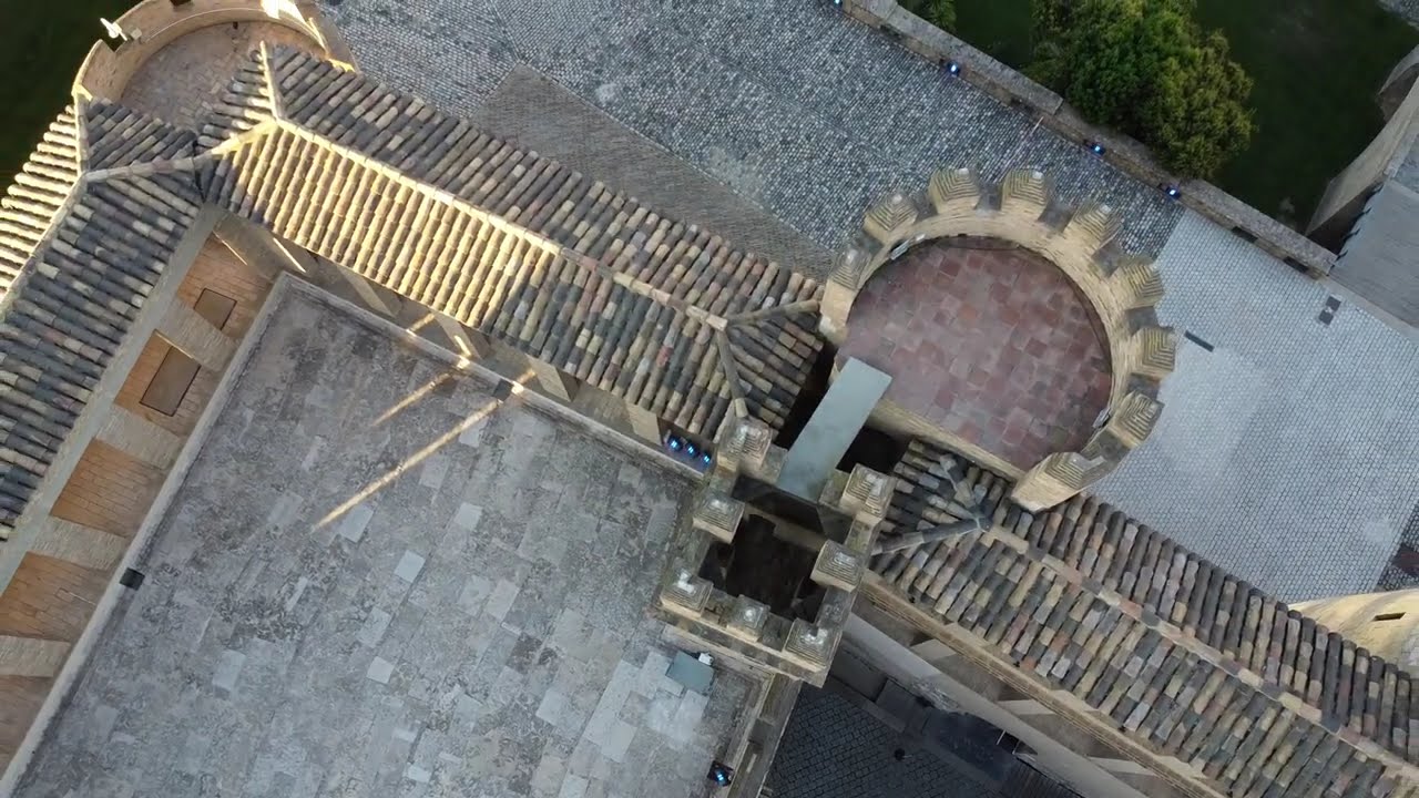 Vista Aérea del Palacio de la Aljafería - Zaragoza, España