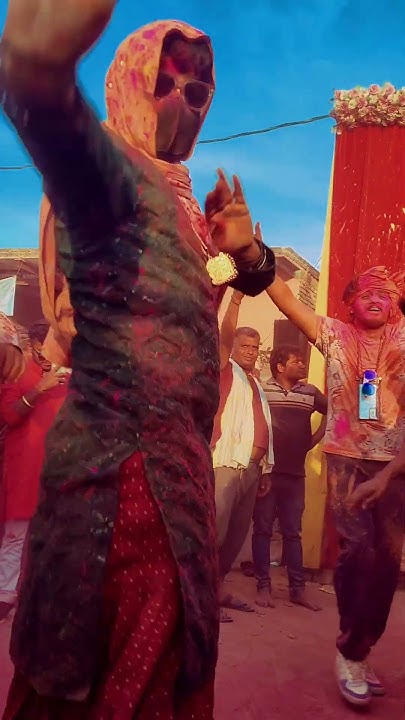 what is in mathura for holi photography