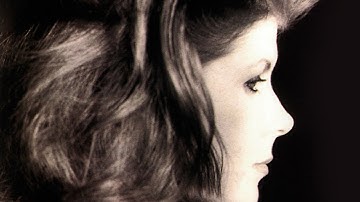 Kirsty MacColl - You Just Haven