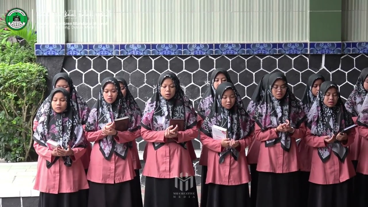 Pembiasaan Apel Pagi sebelum KBM Santri Mamba'ul Hikmah Magelang