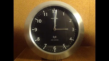 DCF77 analogue clock as daylight save time is off , analóg óra nyári időszámítás végén