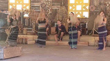 Biểu diễn ca múa nhạc dân tộc tại làng Cù Lần Đà Lạt Lâm Đồng Việt Nam (P3)